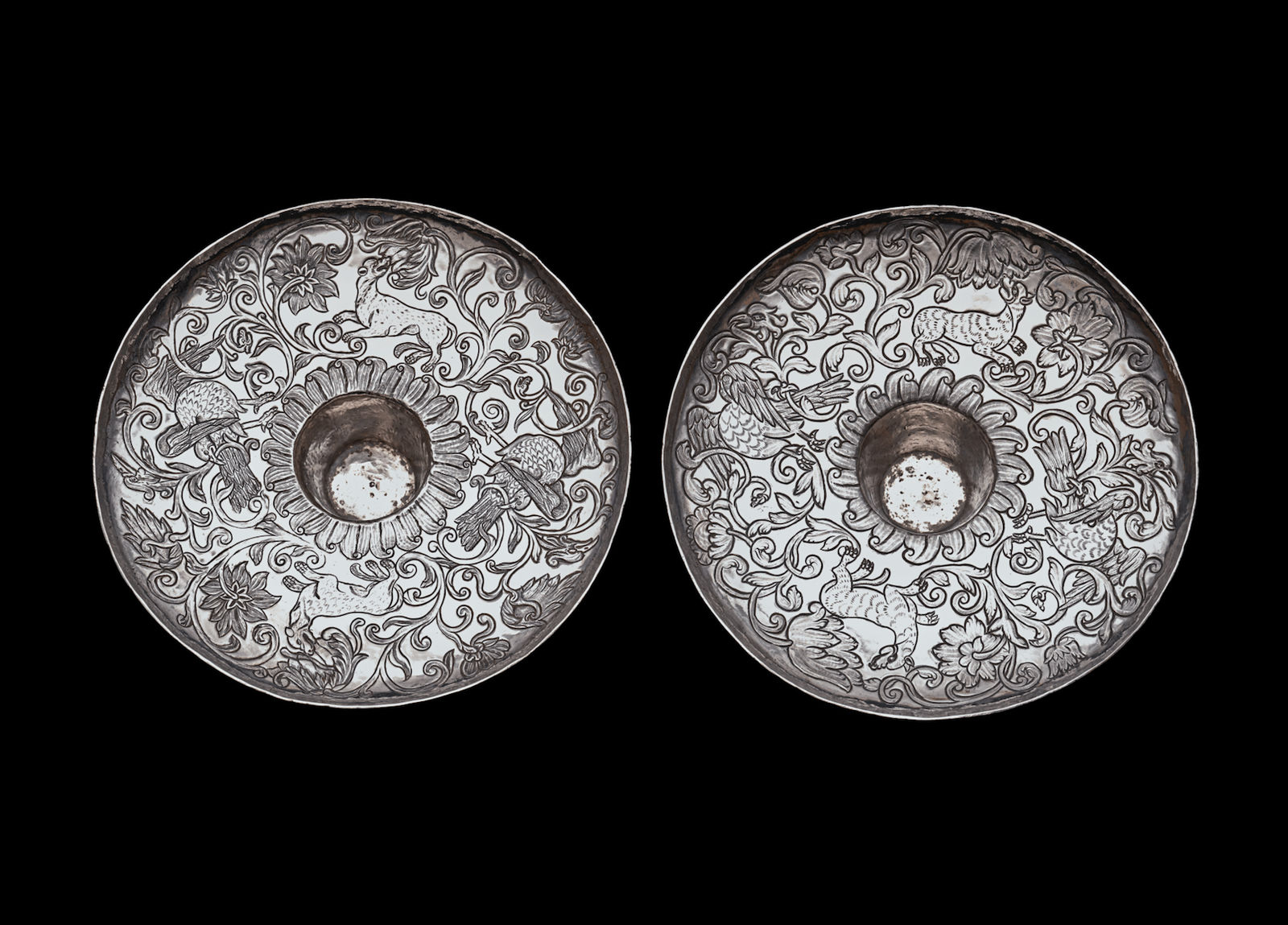 ANONYMOUS, Pair of salvers