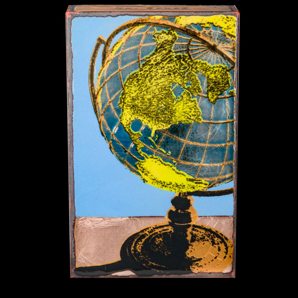 Houston Llew, Global