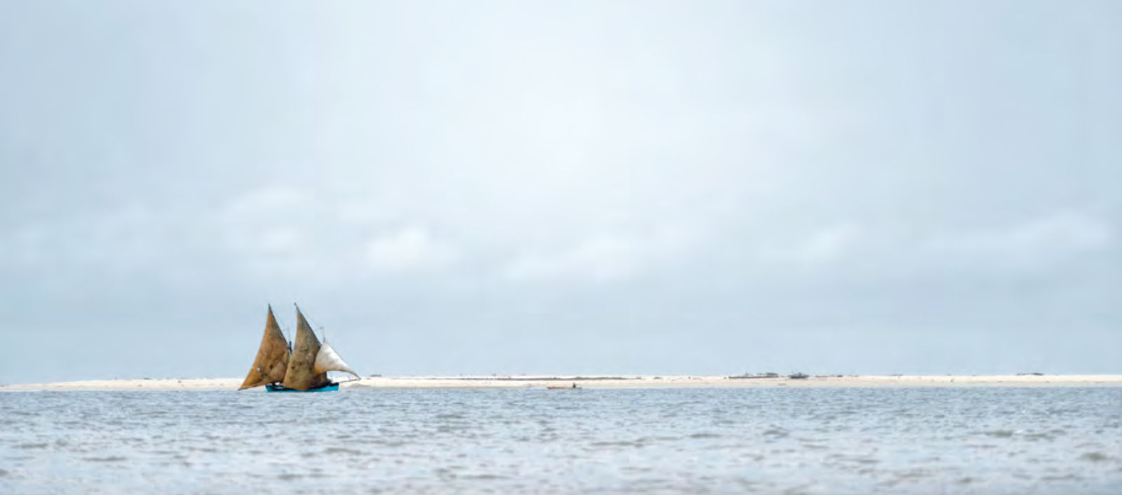Cristina Mittermeier, Sails to the Sandbank, 2009