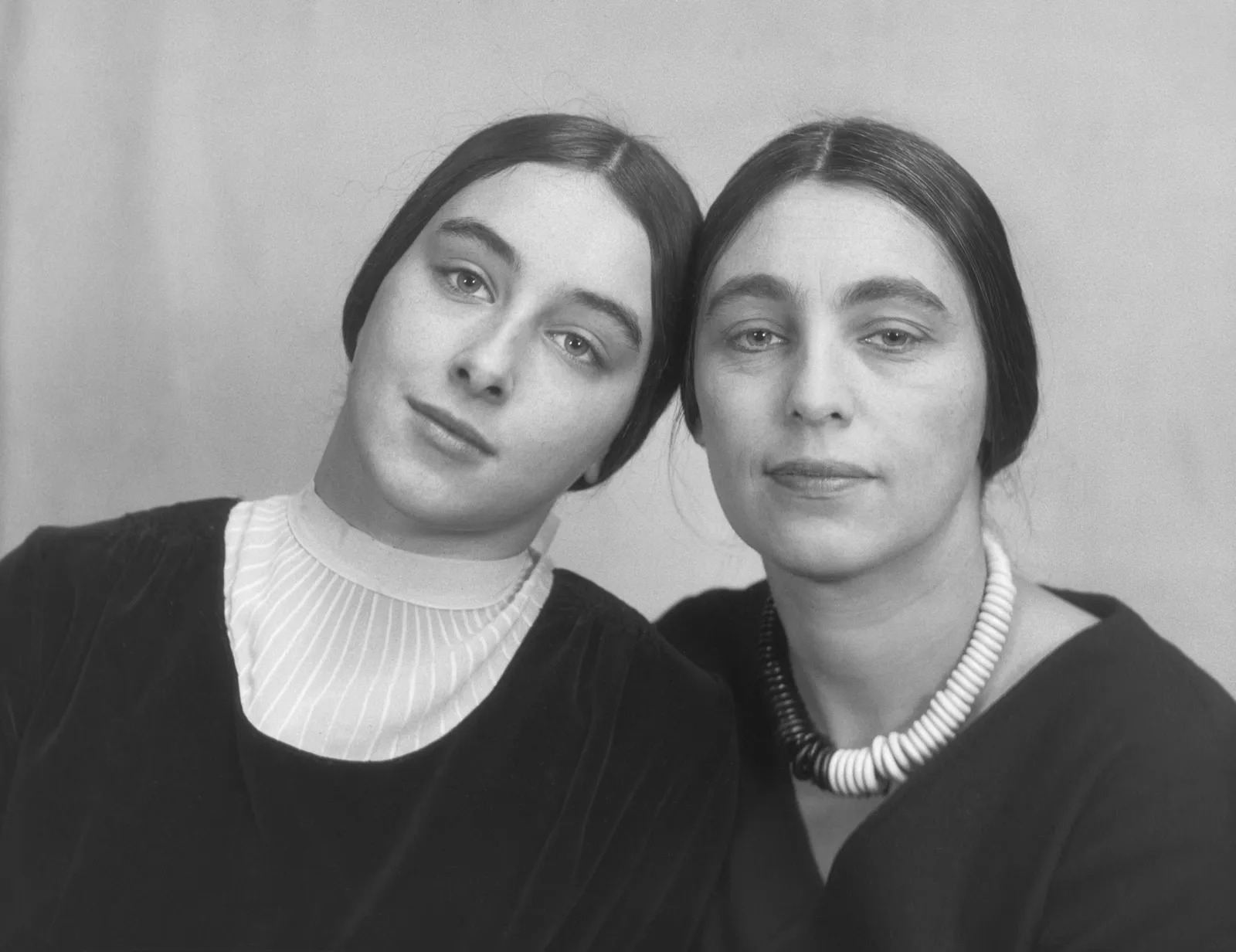 E.O. Hoppé, Barbara Brandt and Mother, 1931