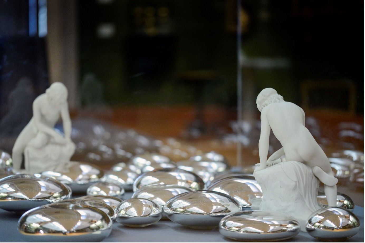 Matt Smith (British), Large Hand Blown Mirrored Glass Spheres, 2021