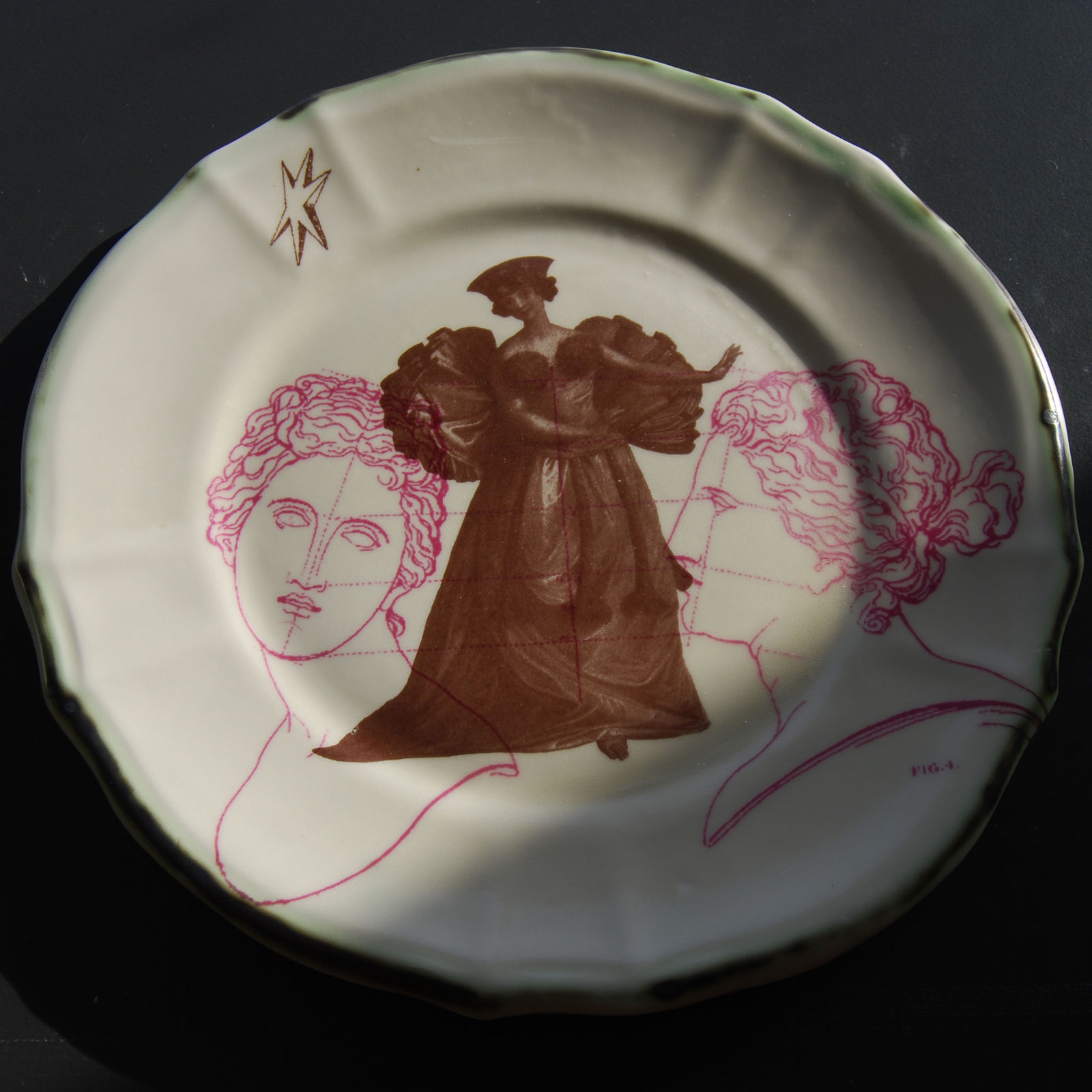 Matt Smith (British), Round Plate 17, 2022