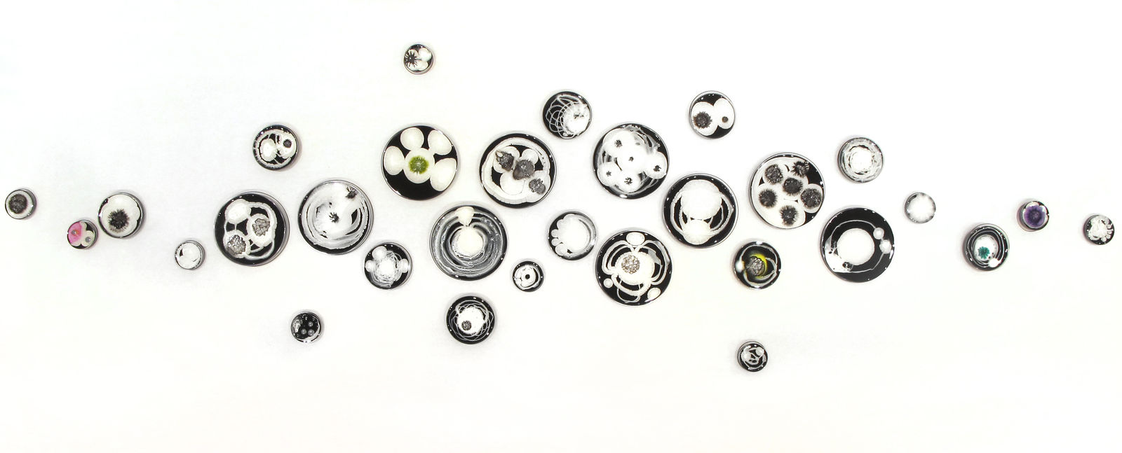 Klari Reis, Hypochondria, 30 pieces, Noir, 2019