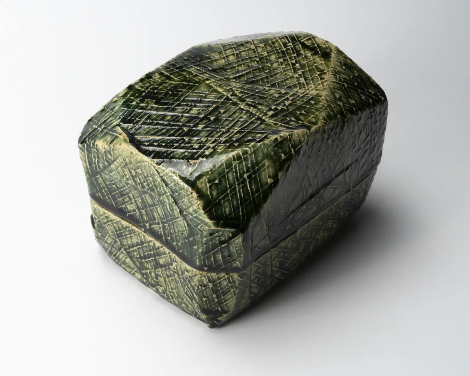 Suzuki Goro 鈴木五郎, Oribe covered box, 1994