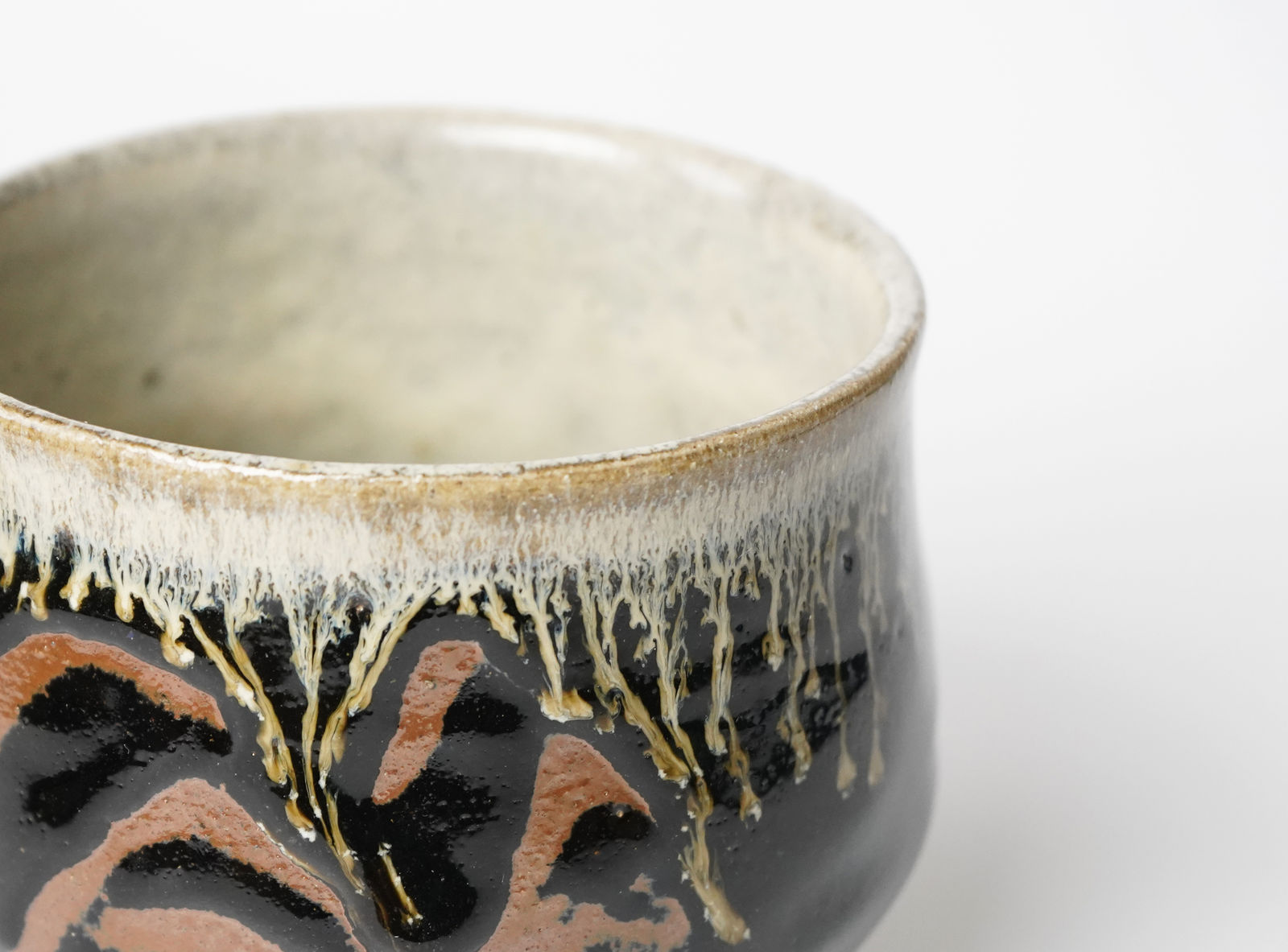 Hamada Shoji 濱田庄司, Black Glazed Teabowl with Finger Mark 黒釉指描 茶碗