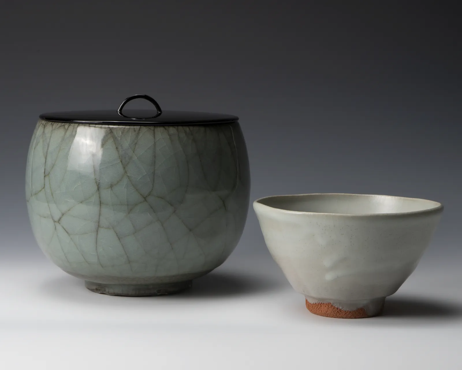 Shimizu Uichi 清水 卯一, Tea bowl with Hōrai ash glaze