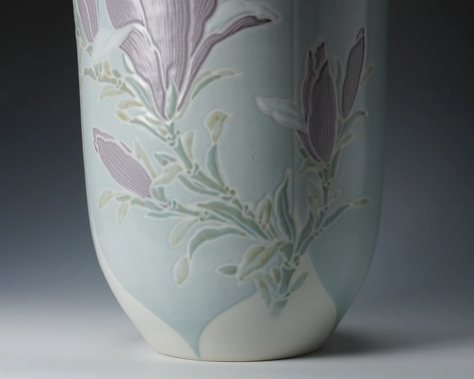Miyanohara Ken 宮之原 謙, Jar with Polychrome Magnolia Design, 彩磁木蓮文壷, 1970s