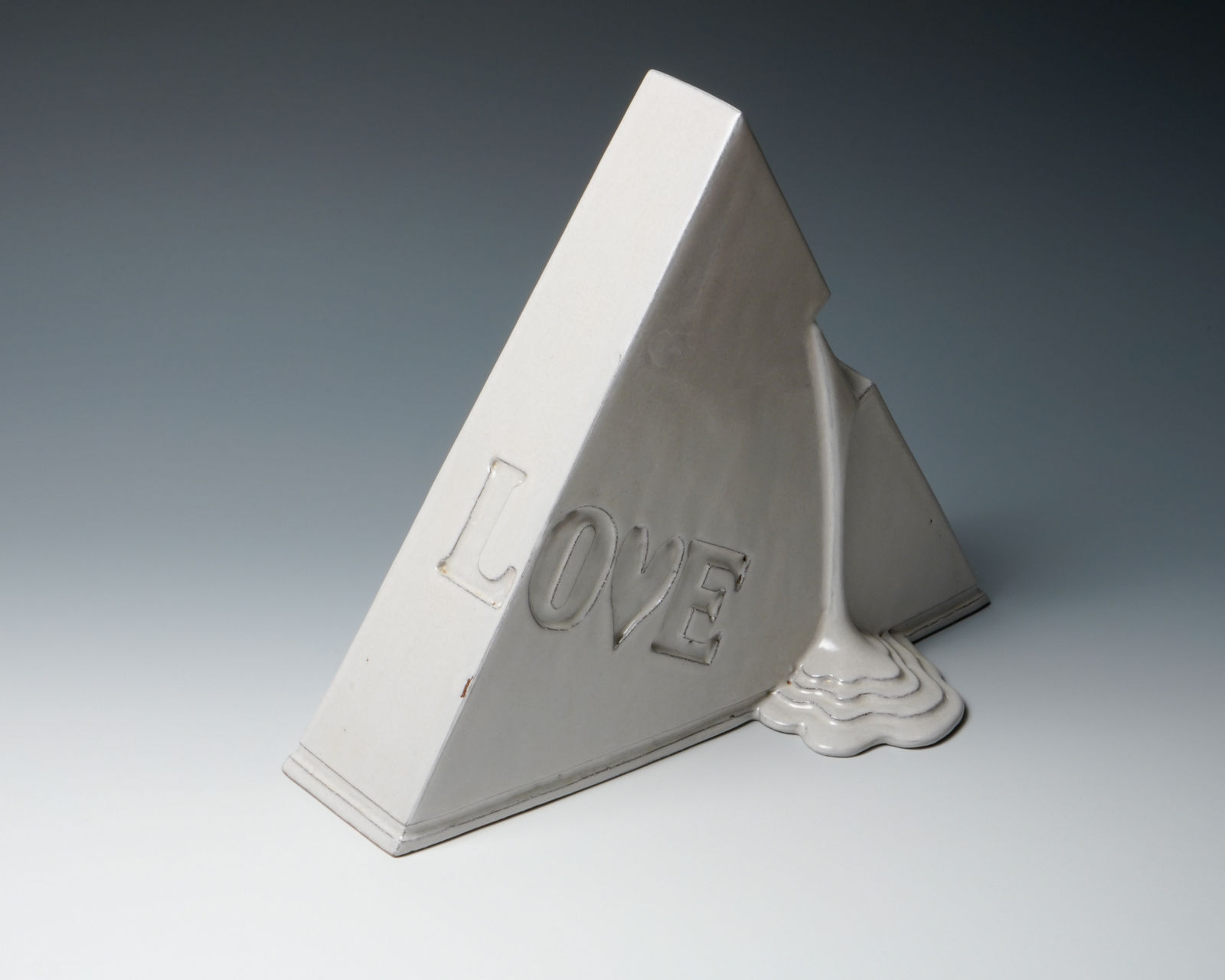 Miwa Ryosaku 三輪龍作, Hagi White Glazed Sculpture "LOVE" (Triangle), 1993