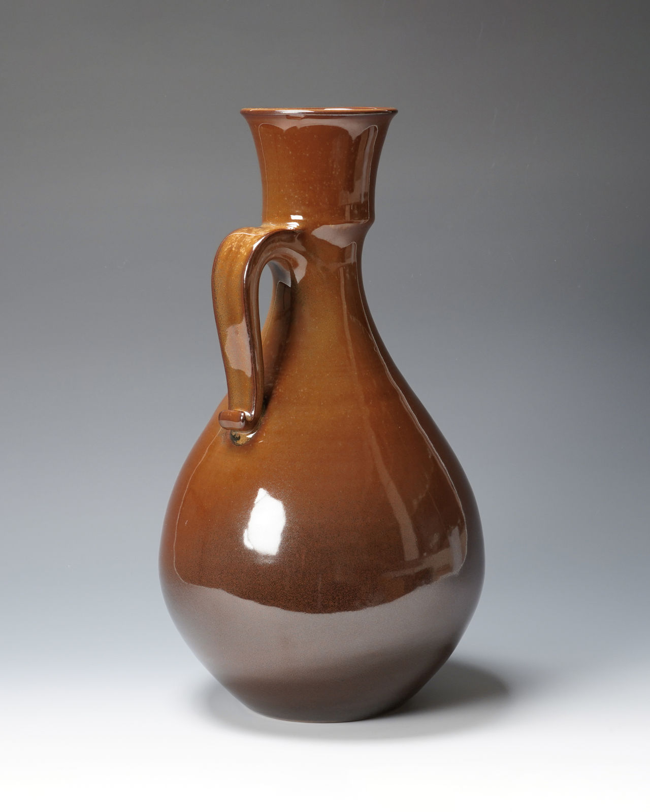 Miyanohara Ken 宮之原 謙, Tall Jar with Red Tenmoku Glaze 天目朱釉 壺, 1968