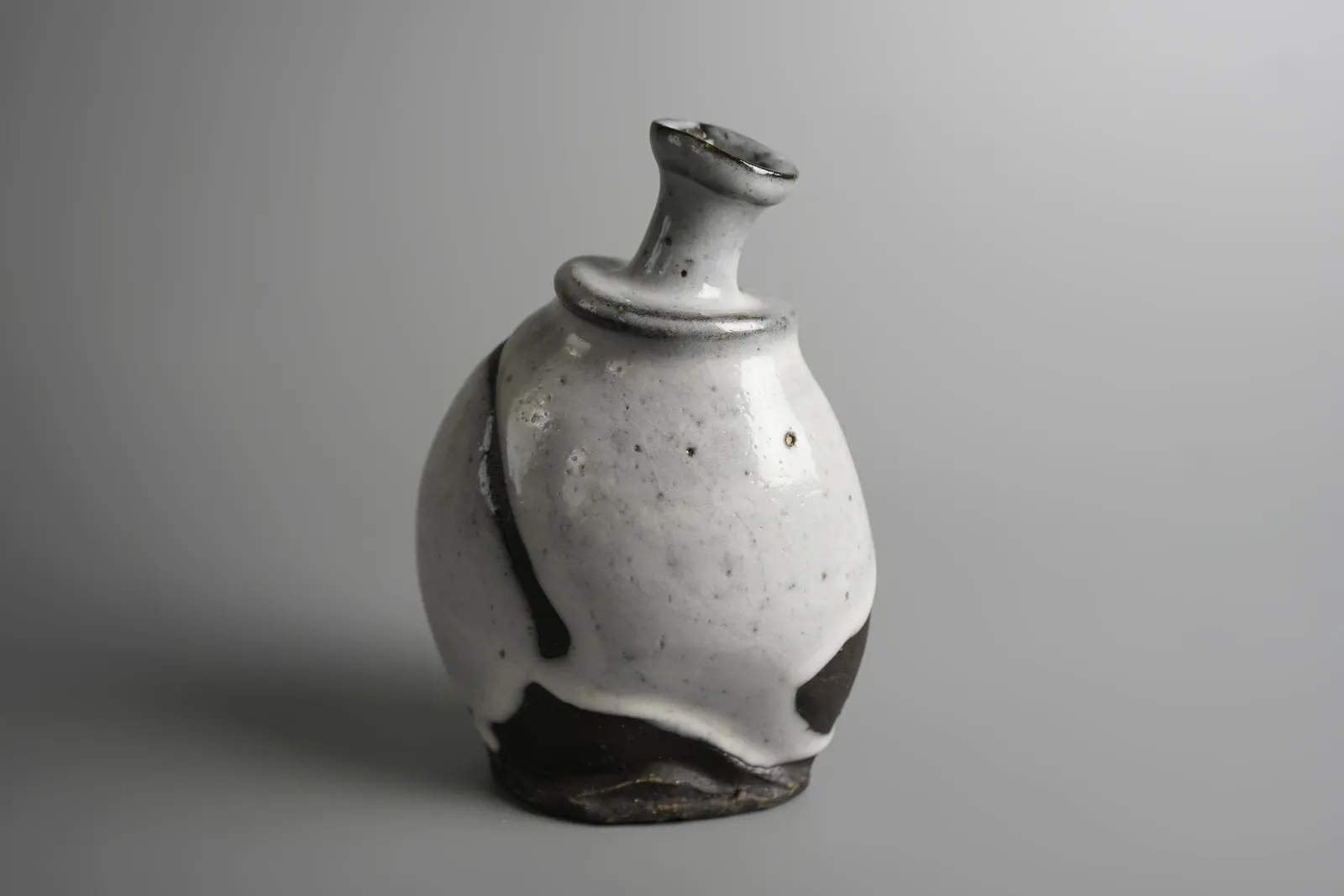 Kakurezaki Ryuichi 隠崎隆一, Tokkuri 徳利, 2013