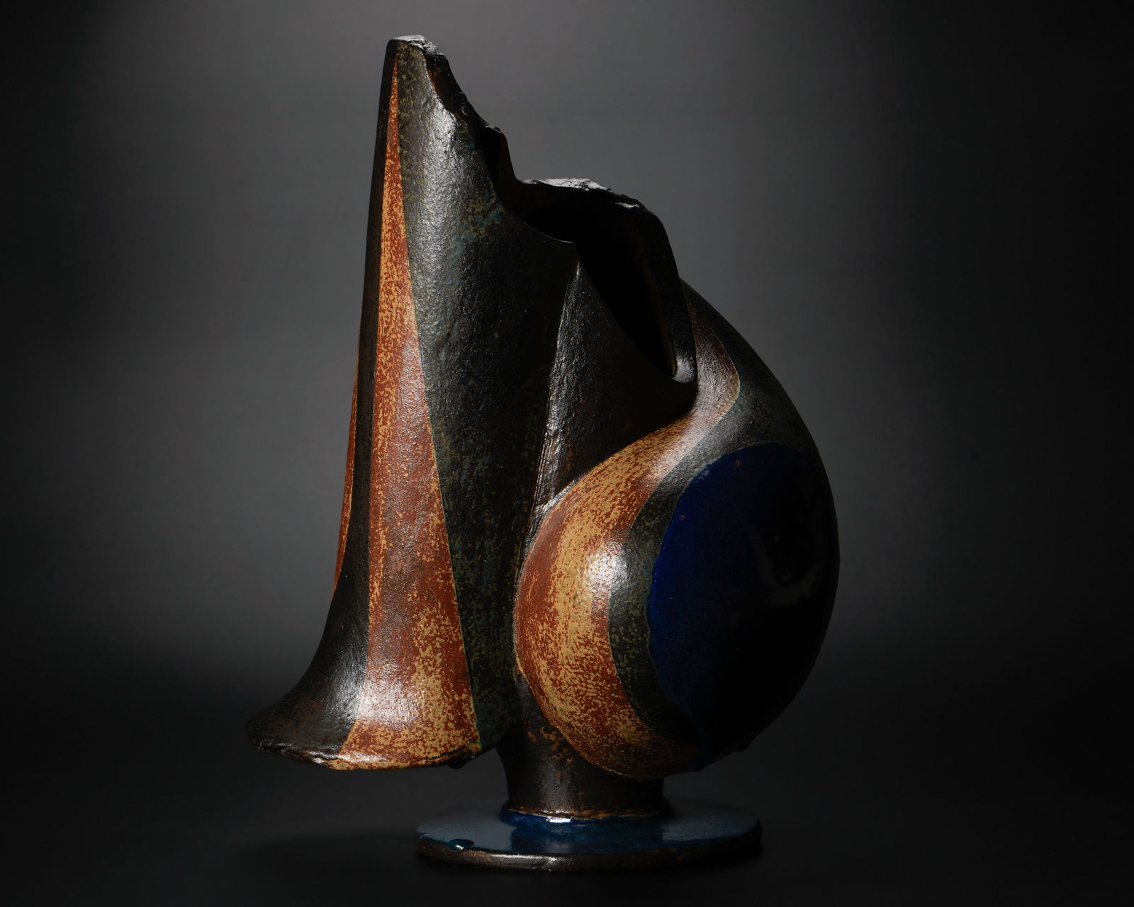 Yanagihara Mutsuo 柳原睦夫, Flower-eating Vessel (wide-mouthed vessel with a swollen belly) 大口捻袋花喰ふくら壺, 2024