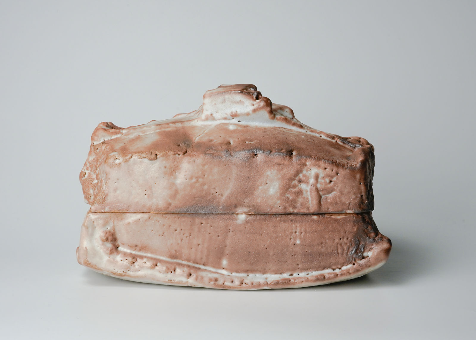 Higashida Shigemasa 東田茂正, Shino Box with Lid 志野陶筥, 2004