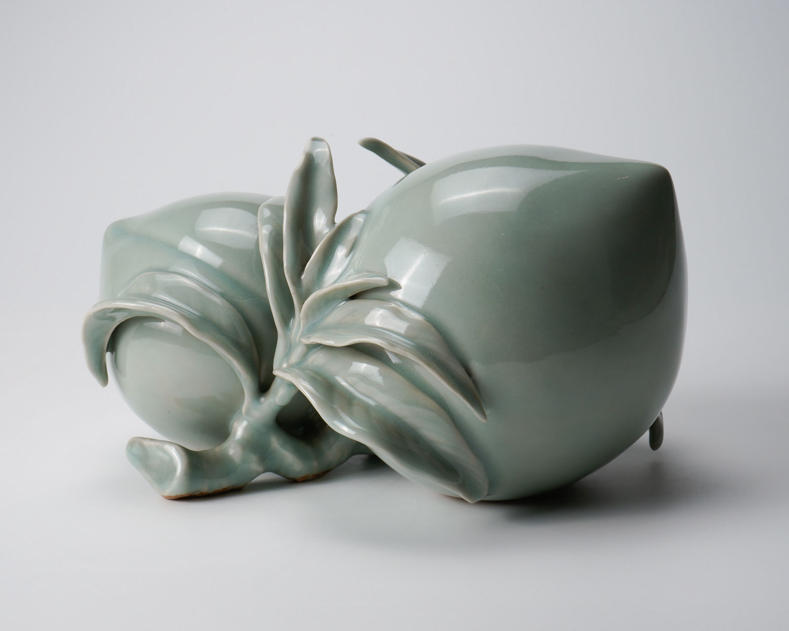 Kusube Yaichi 楠部彌弌, Peach-Shaped Celadon Ornament, 桃形青磁置物, circa 1960s–1970s