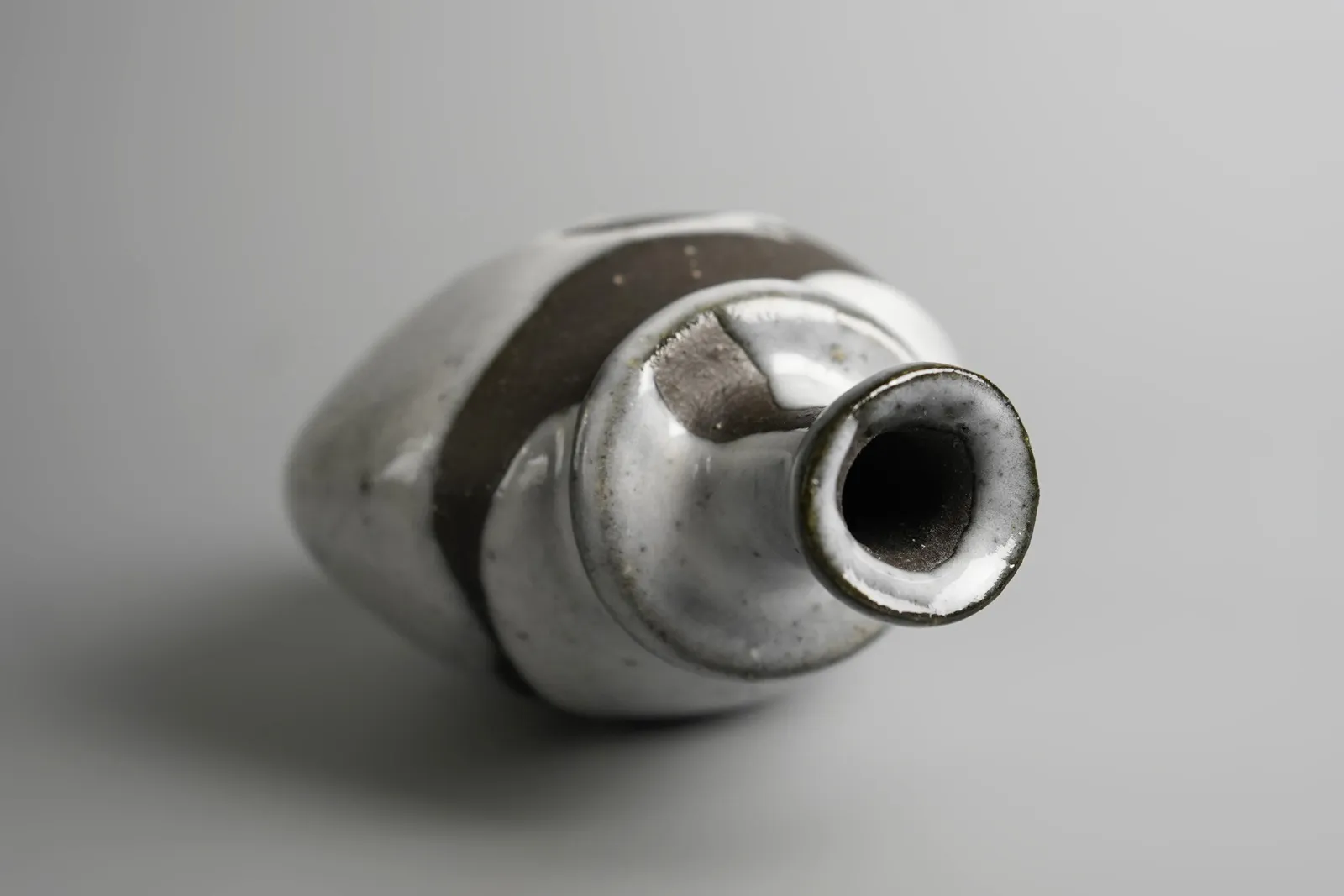 Kakurezaki Ryuichi 隠崎隆一, Tokkuri 徳利, 2013