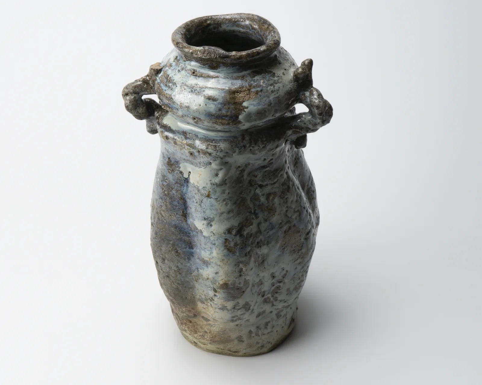 Maruta Munehiko 丸太宗彦, Karatsu flower vase with lugs, 2024