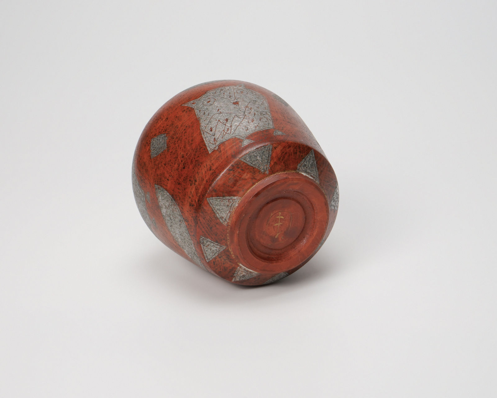 Maeda Masahiro 前田正博, Sake bottle with polychrome enamel (Iro-e) glaze and owl design, Set of 3