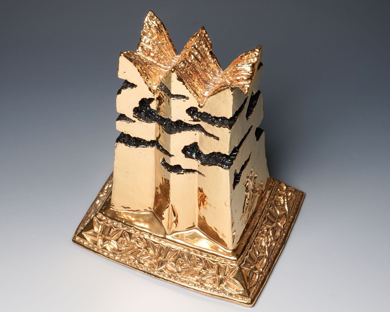 Miwa Ryosaku 三輪龍作, The Scripture of HIMIKO 卑弥呼