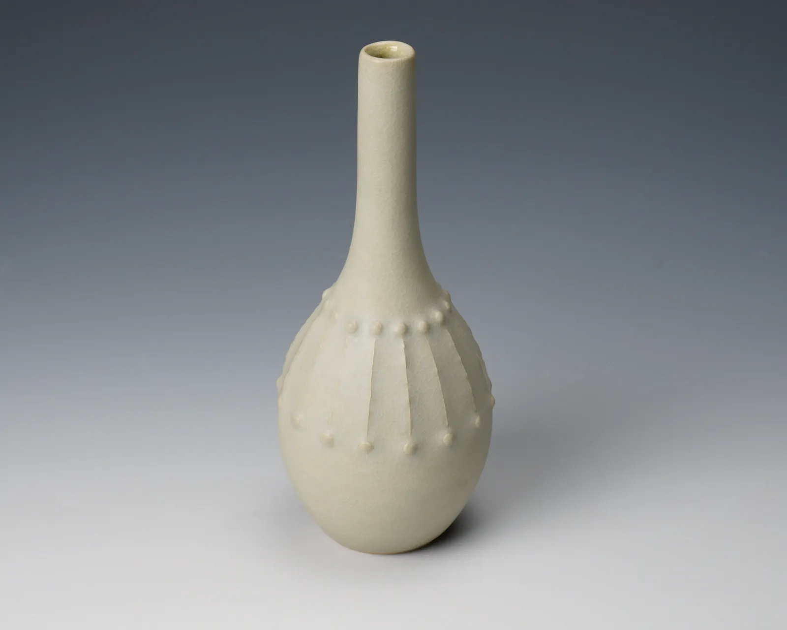 Kusube Yaichi 楠部彌弌, Vase for a Single Flower with White Glaze and Striated Pattern, 白玉釉條文一輪生, circa 1950s