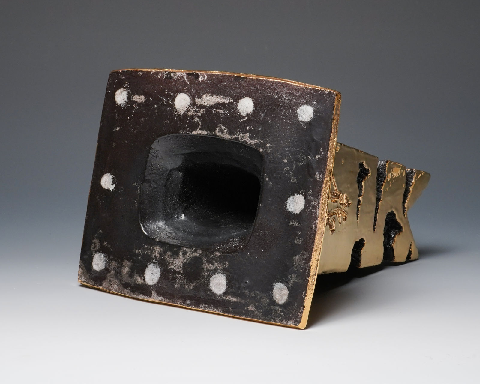 Miwa Ryosaku 三輪龍作, The Scripture of HIMIKO 卑弥呼