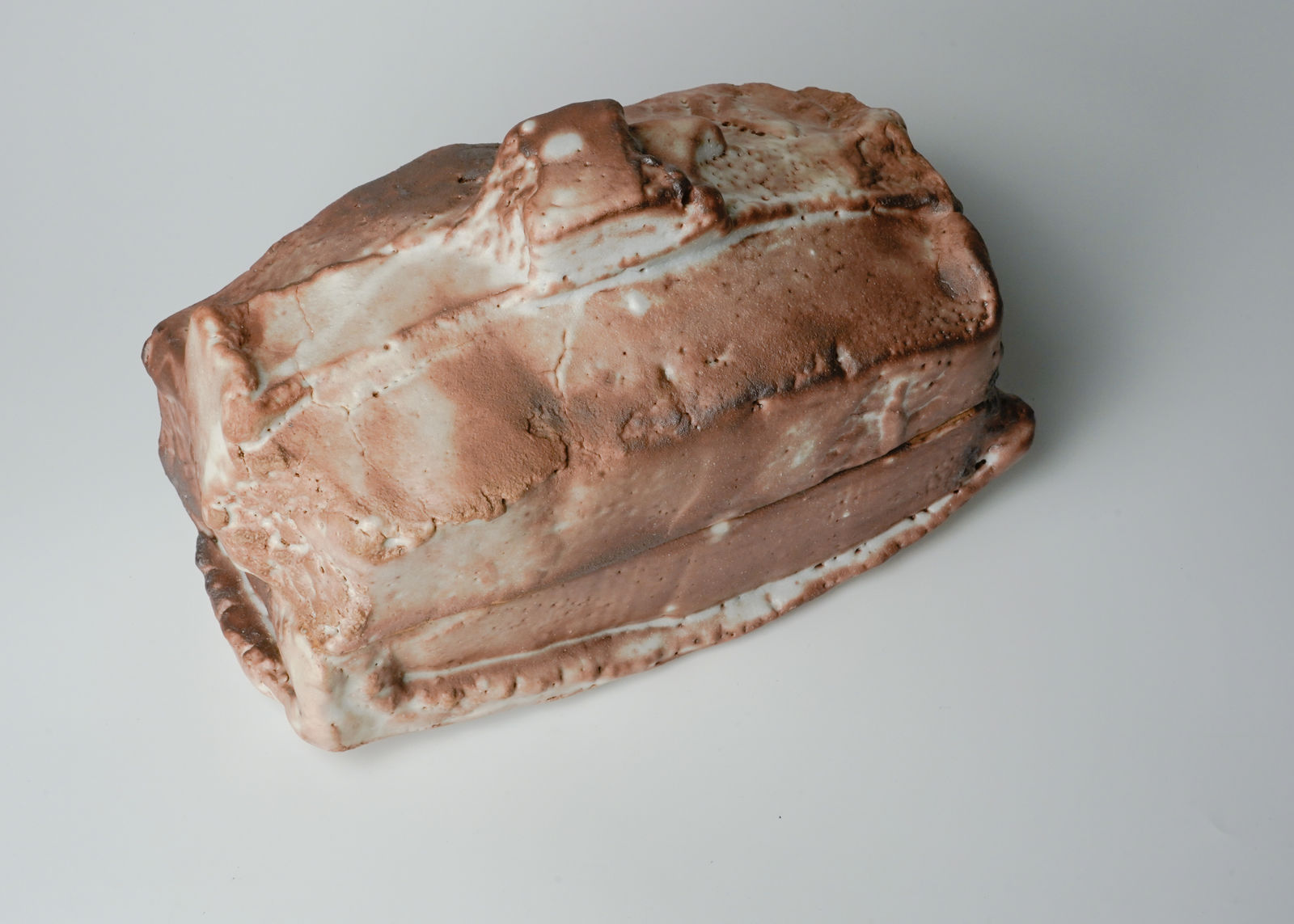 Higashida Shigemasa 東田茂正, Shino Box with Lid 志野陶筥, 2004