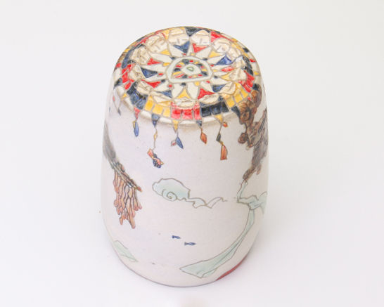 KOMAGO Tetsutarou 小孫哲太郎, No.31 Polychrome Yunomi with Carved Crab Designs 線彫蟹紋湯呑, 2023