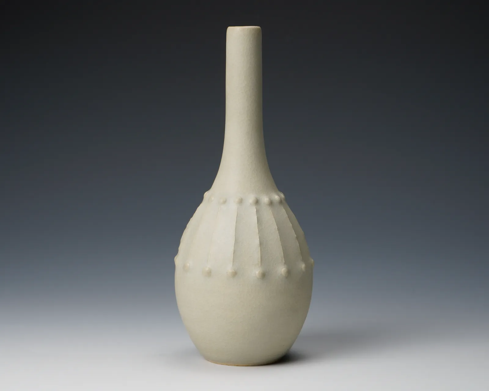 Kusube Yaichi 楠部彌弌, Vase for a Single Flower with White Glaze and Striated Pattern, 白玉釉條文一輪生, circa 1950s