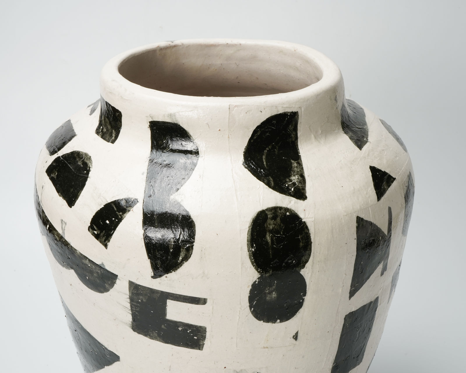Kim Hono 金憲鎬, White Jar 3 壺