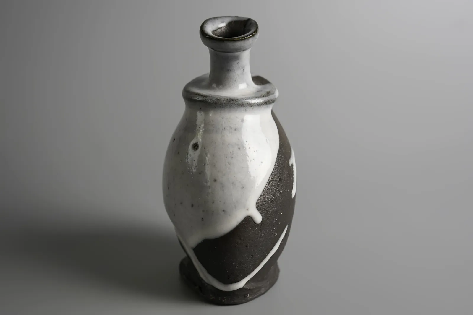 Kakurezaki Ryuichi 隠崎隆一, Tokkuri 徳利, 2013