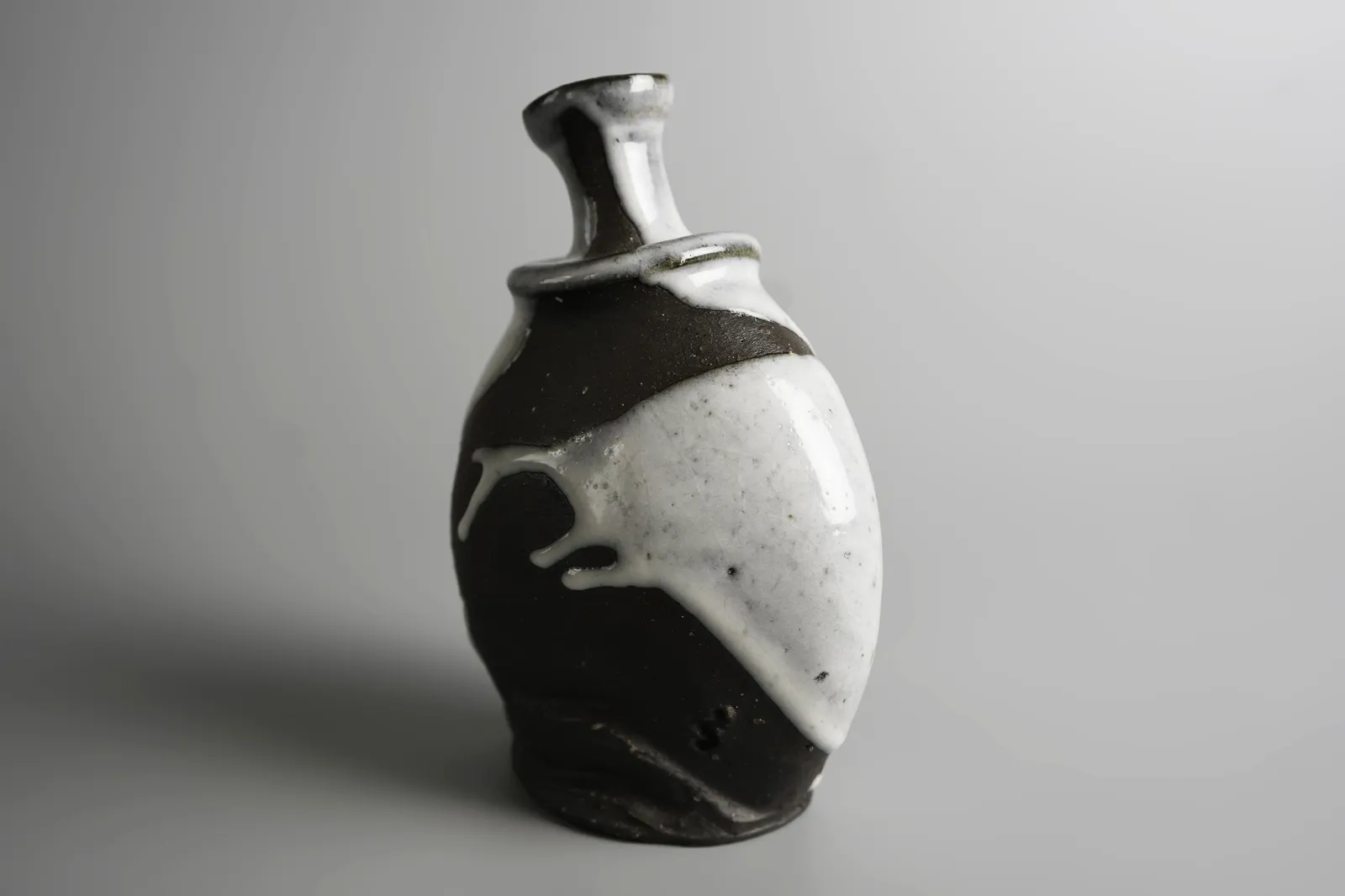 Kakurezaki Ryuichi 隠崎隆一, Tokkuri 徳利, 2013