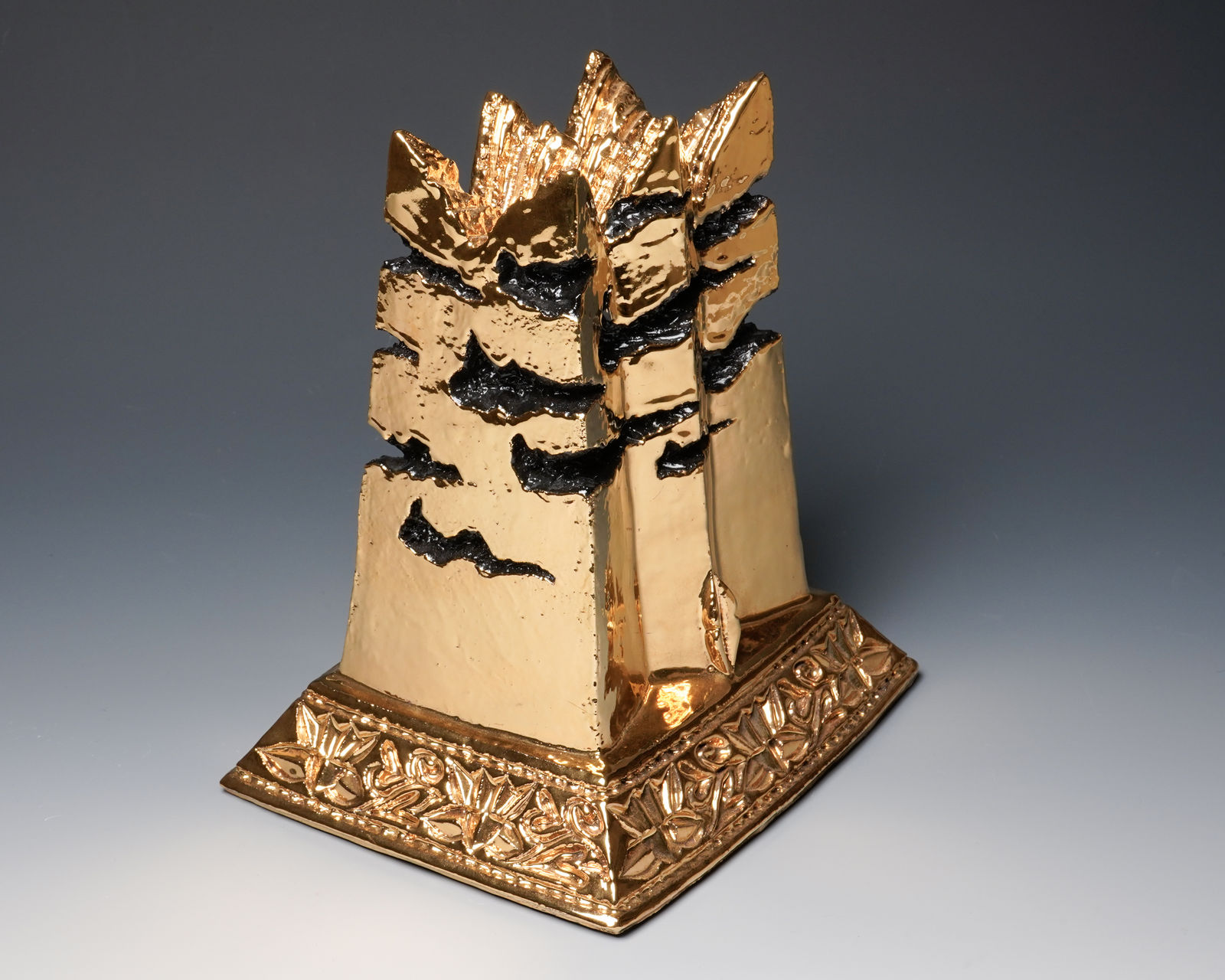 Miwa Ryosaku 三輪龍作, The Scripture of HIMIKO 卑弥呼