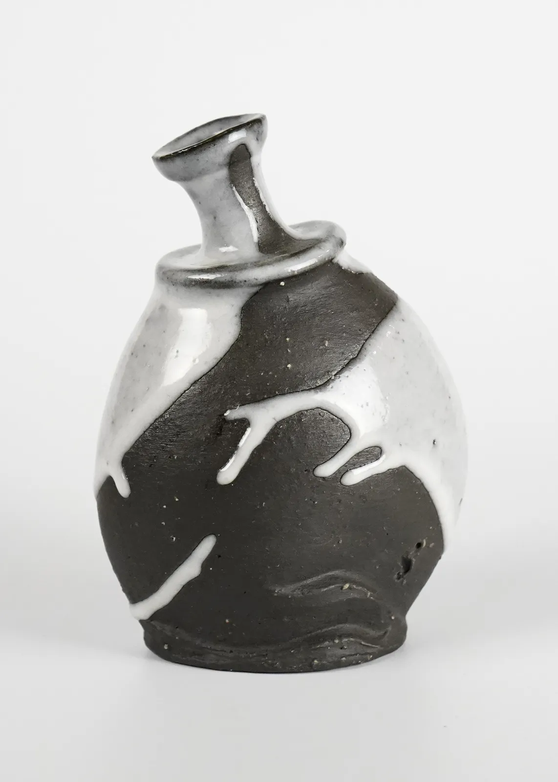 Kakurezaki Ryuichi 隠崎隆一, Tokkuri 徳利, 2013