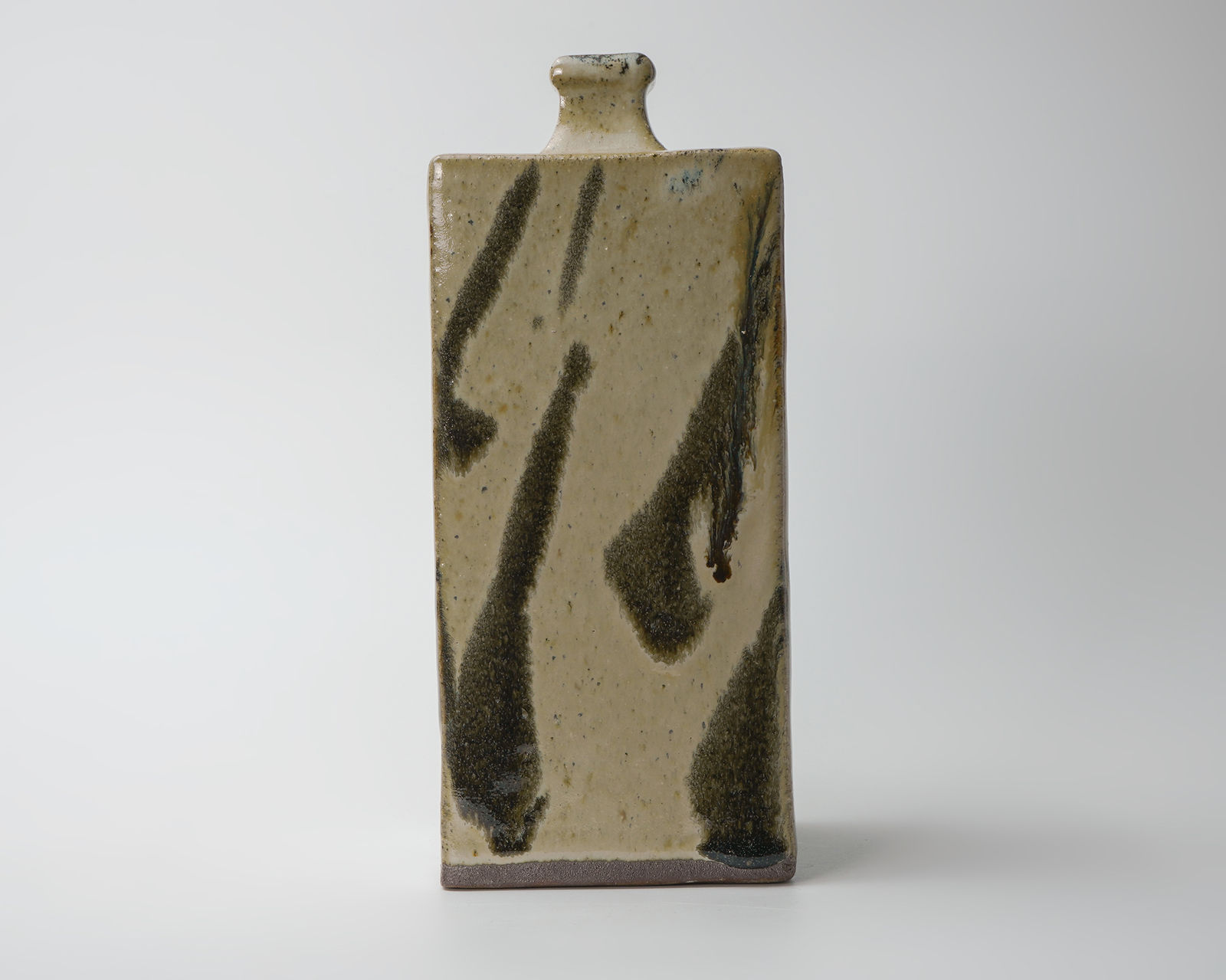 Hamada Shoji 濱田庄司, Square bottle with poured iron oxide glaze decoration