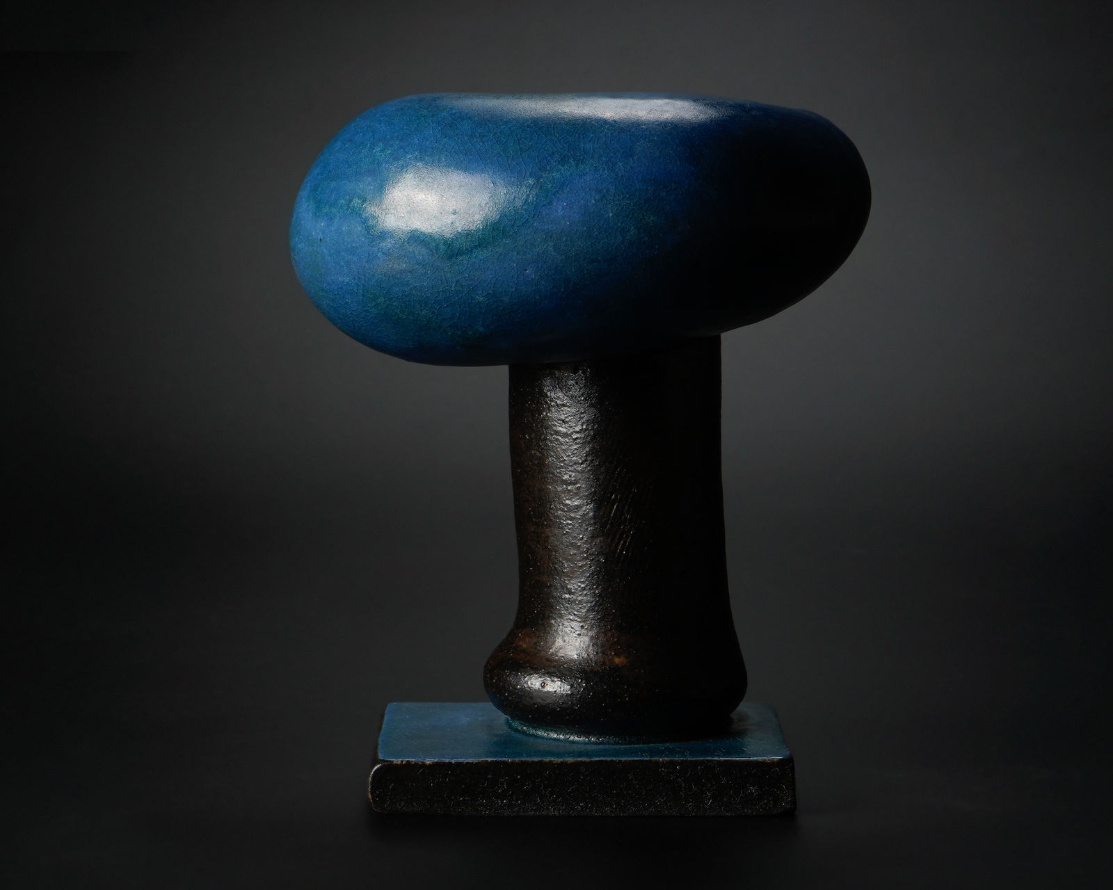Yanagihara Mutsuo 柳原睦夫, Tubular flower vase with azure glaze 碧釉筒花入, 2014