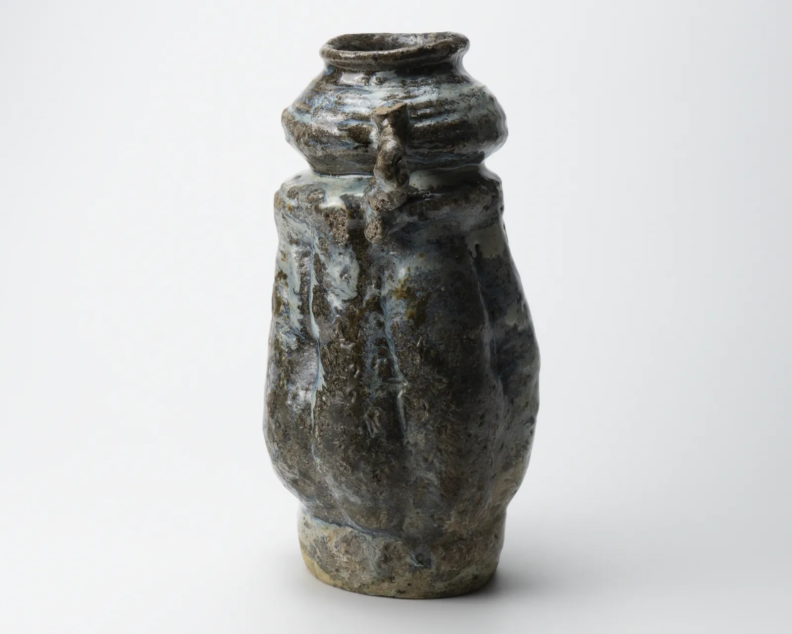 Maruta Munehiko 丸太宗彦, Karatsu flower vase with ears, 2024