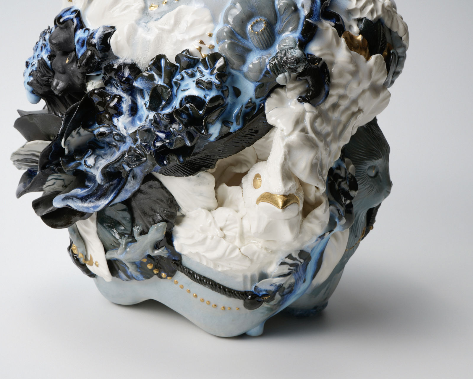 Oishi Sayaka 大石早矢香, Sensitive apple -black and white-, 2024