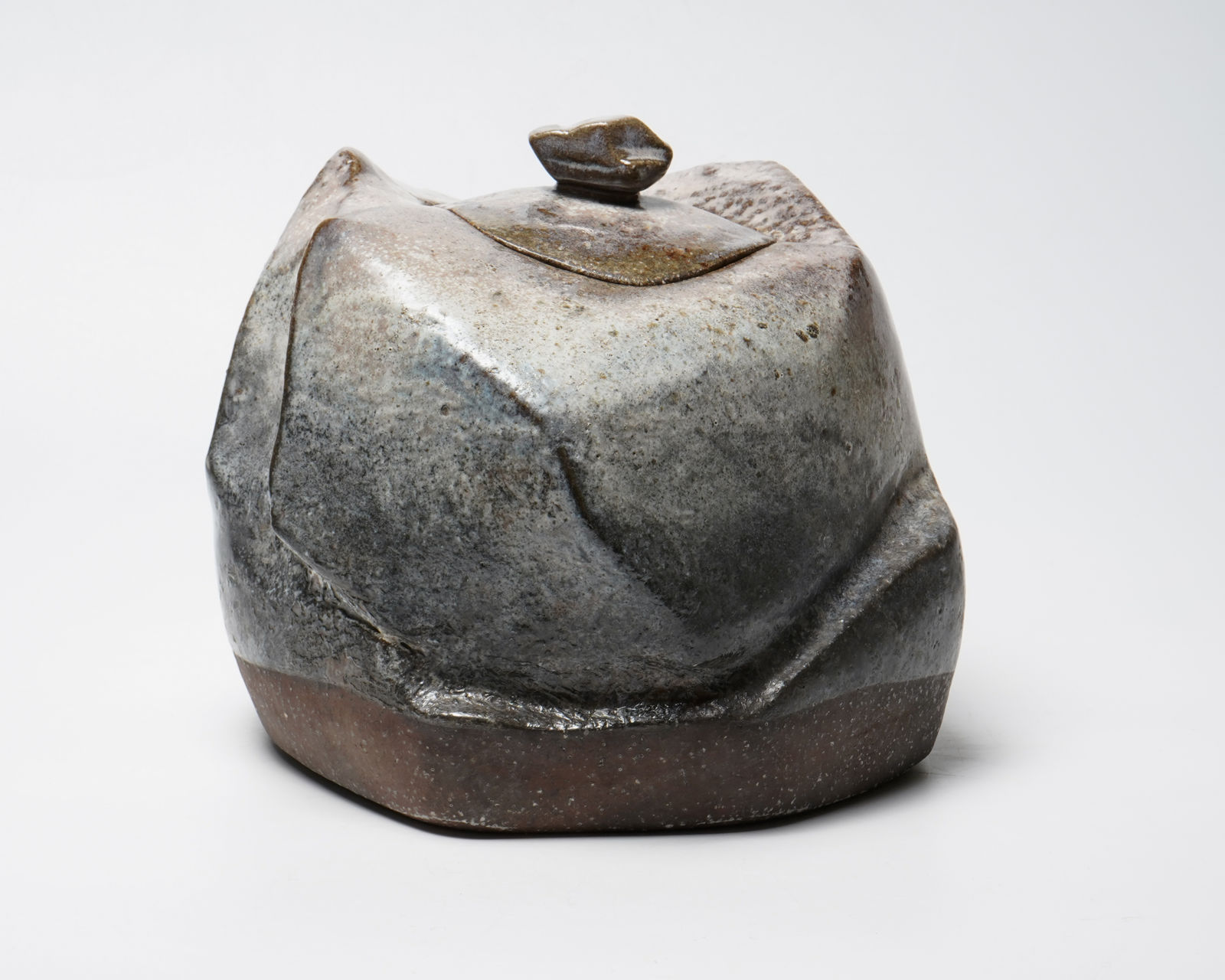 Kaneta Masanao VIII 八代 兼田昌尚, Hagi water jar 萩灰被刳貫水指