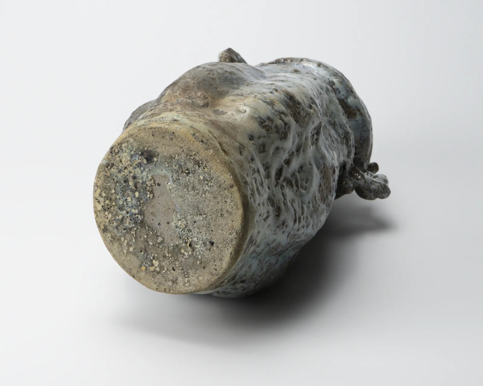 Maruta Munehiko 丸太宗彦, Karatsu flower vase with lugs, 2024