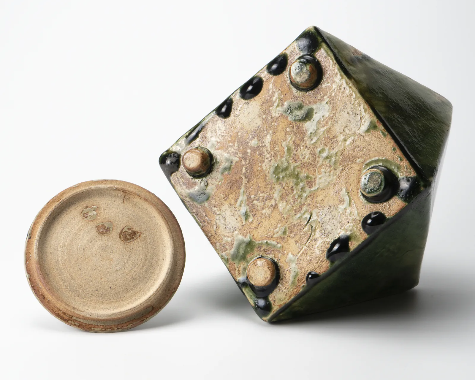 Koyama Tomonori 小山智徳, Oribe water jar, 2024