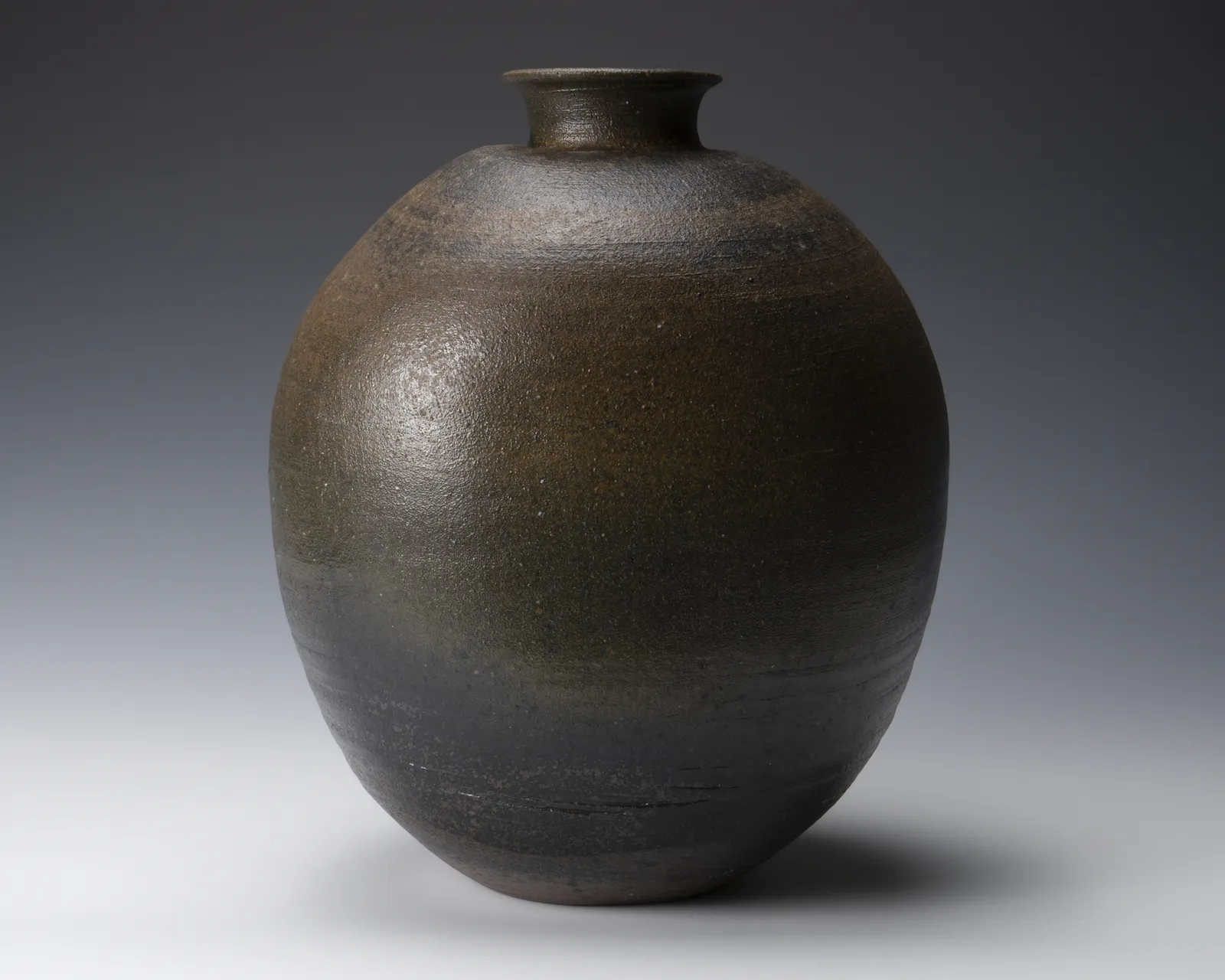 Nakazato Takashi 中里隆, Karatsu nanban flat jar