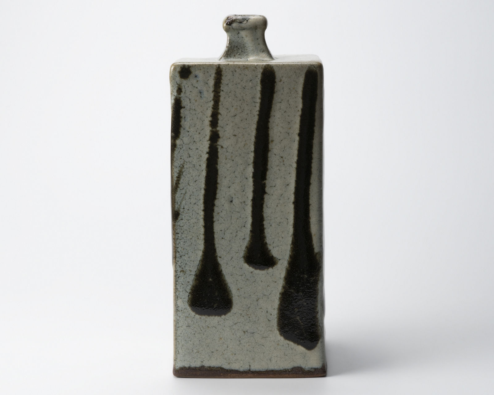 Hamada Shoji 濱田庄司, White-glazed square bottle with black drip
