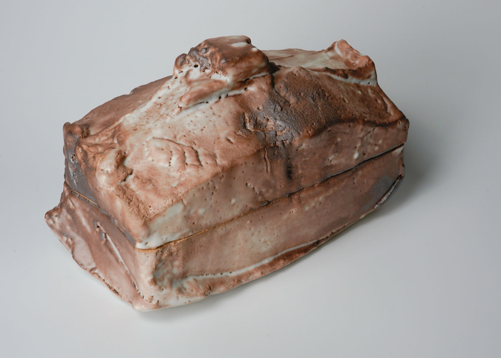 Higashida Shigemasa 東田茂正, Shino Box with Lid 志野陶筥, 2004