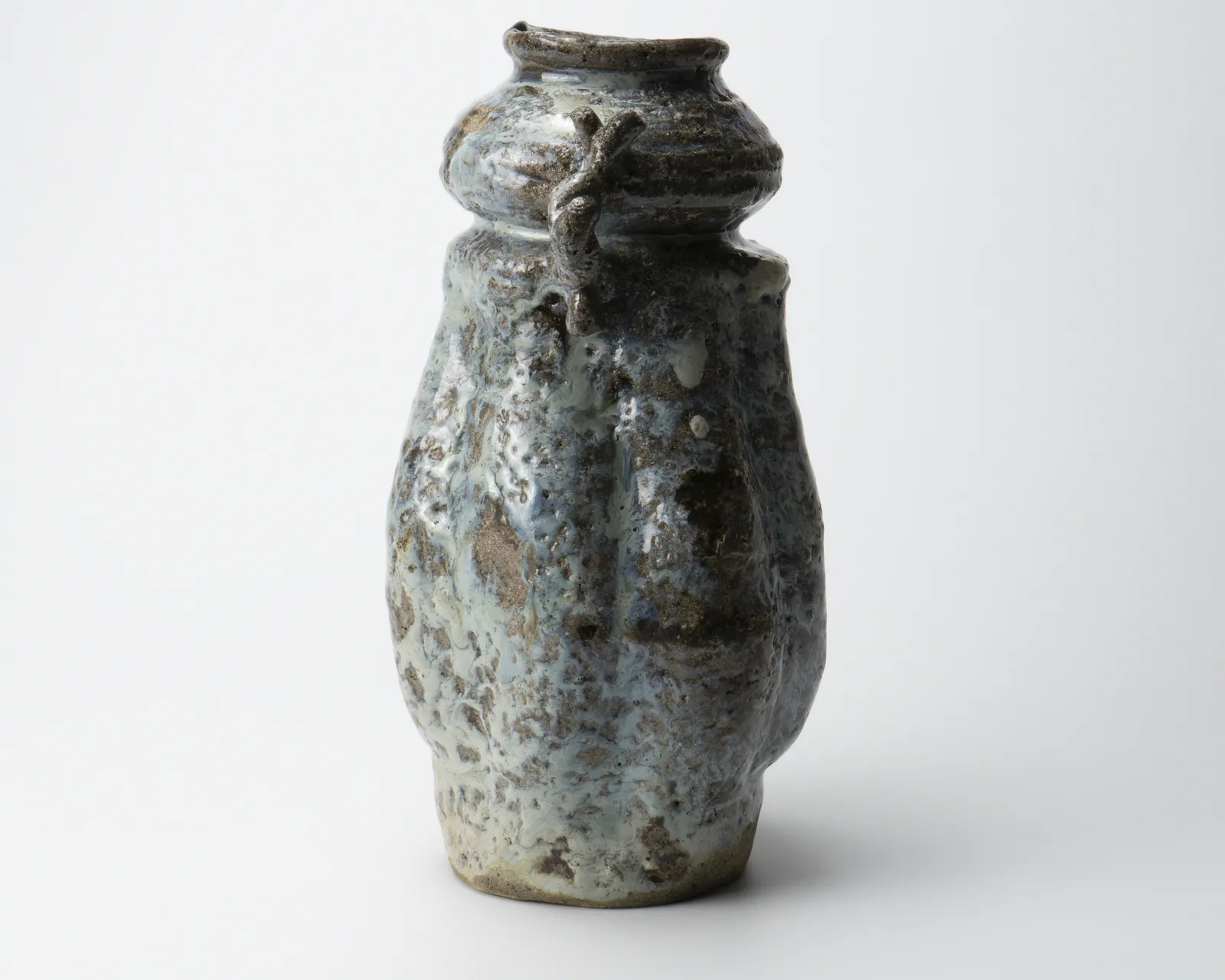 Maruta Munehiko 丸太宗彦, Karatsu flower vase with lugs, 2024