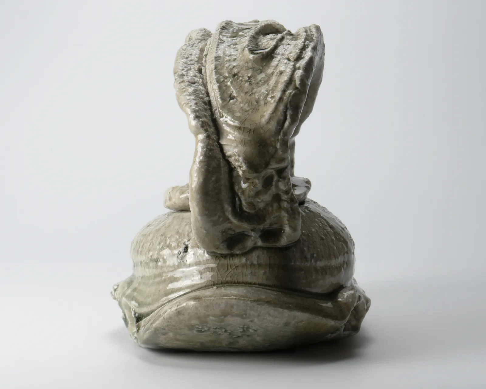 Suzuki Goro 鈴木五郎, Tea pot with ash glaze 灰青磁土瓶