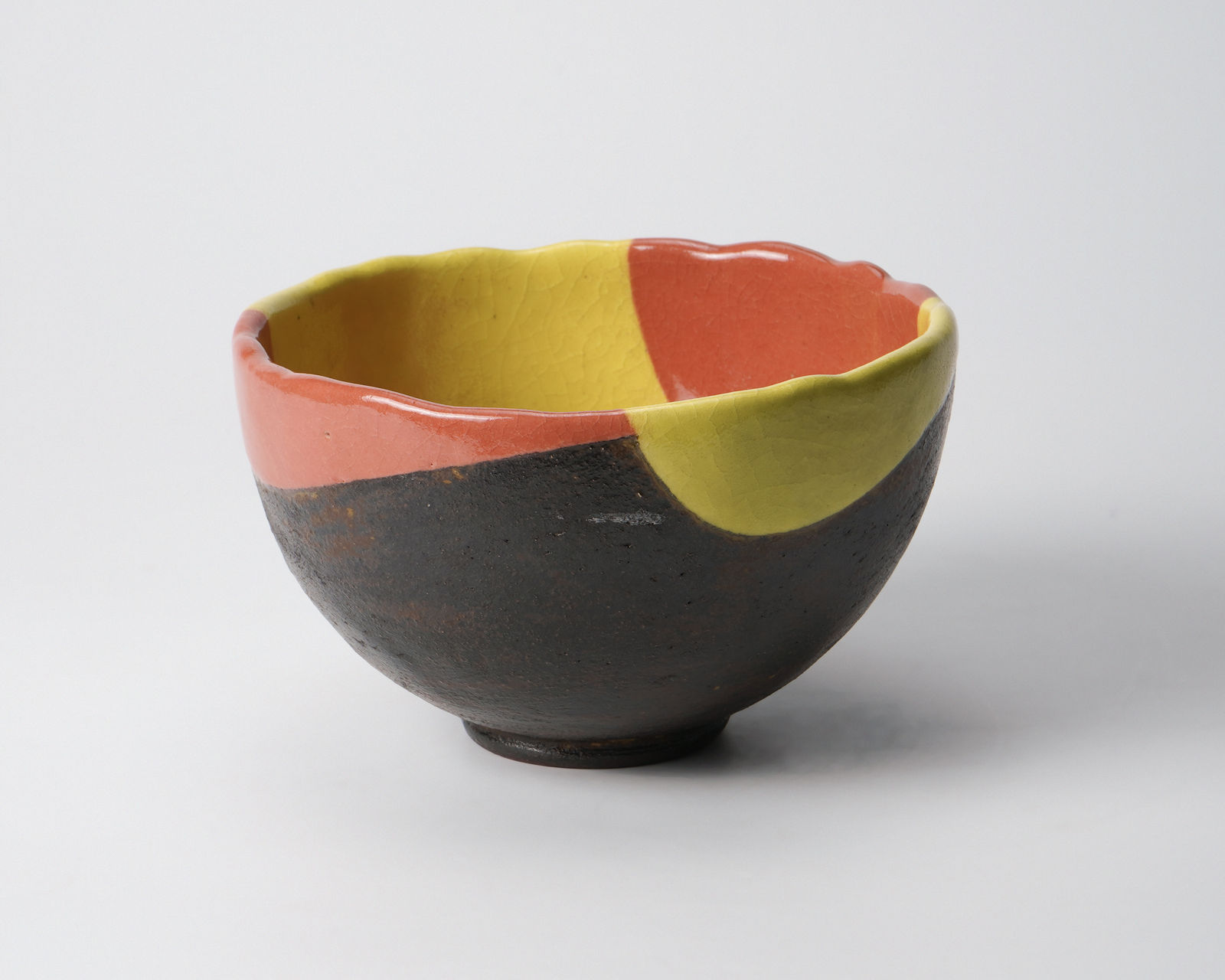 Yanagihara Mutsuo 柳原睦夫, Red Oribe tea bowl, 1991