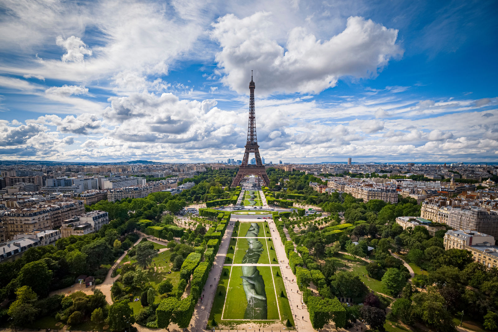 Saype, Beyond Walls, Step 1 : Paris (2019), 2022