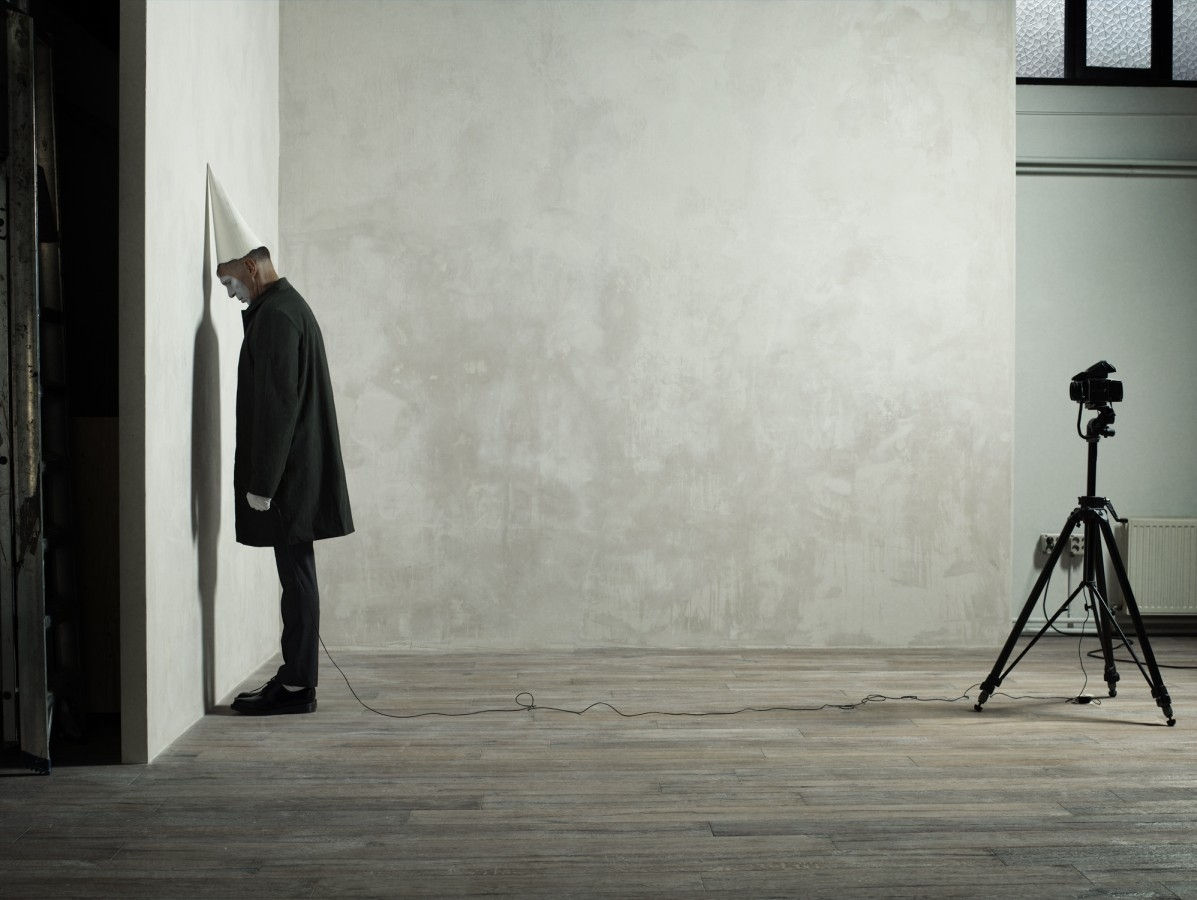 Erwin Olaf, April Fool 11.15 am, 2020