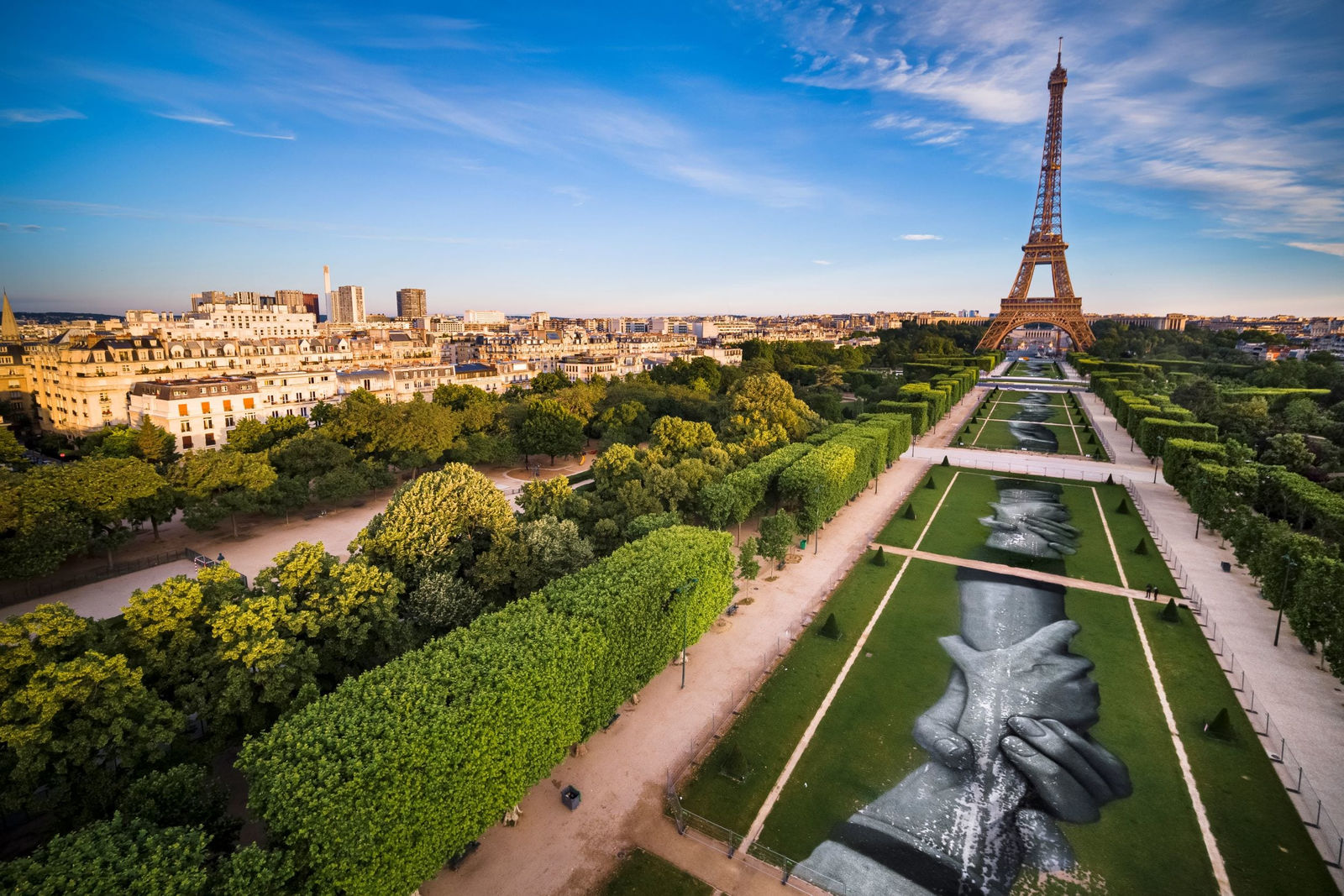 Saype, Beyond Walls, Step 1 : Paris (2019), 2022