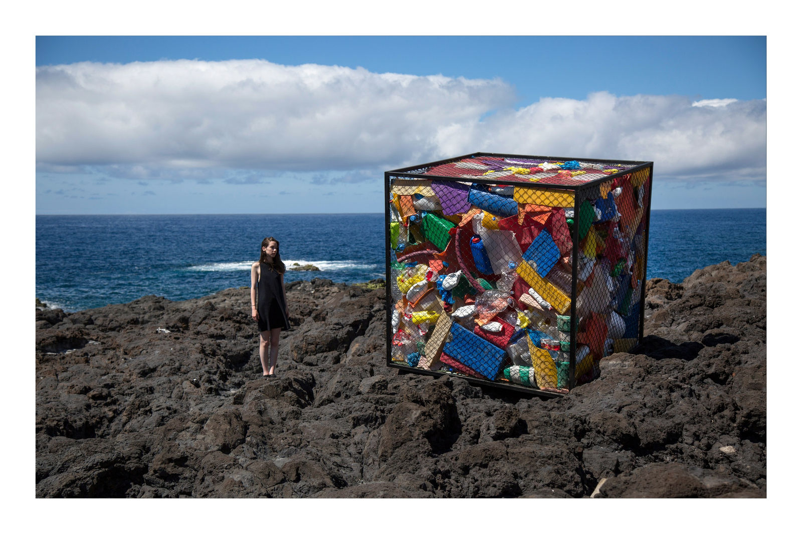 Saman & Sasan Oskouei, Plastic Ban, 2018