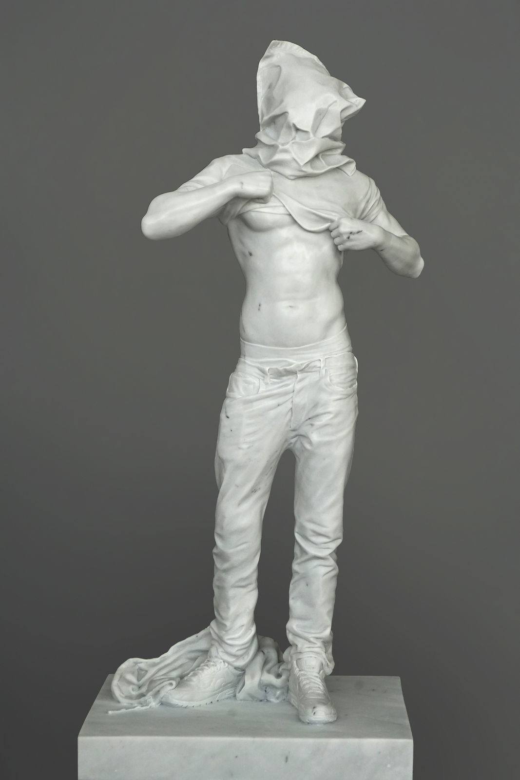 Reza Aramesh, Action 218, Site of the Fall: Study of the Renaissance Garden, At 8:26 pm, Thursday 16 November 2017, 2022