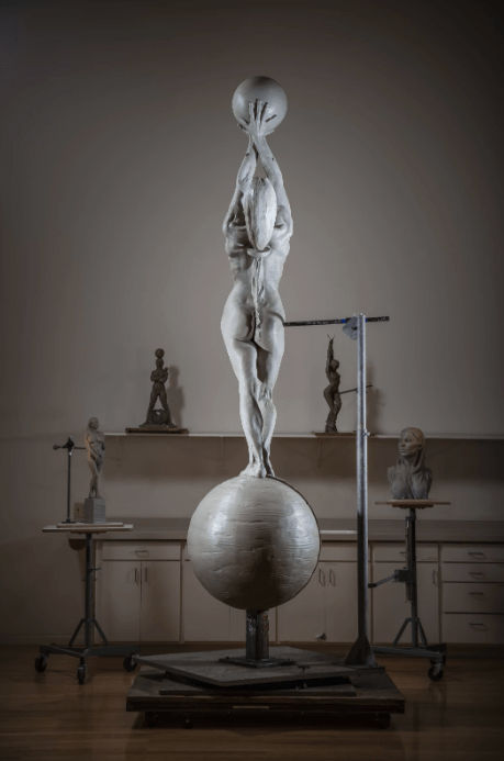 Richard MacDonald, Diana Earth & Moon Heroic, 2018